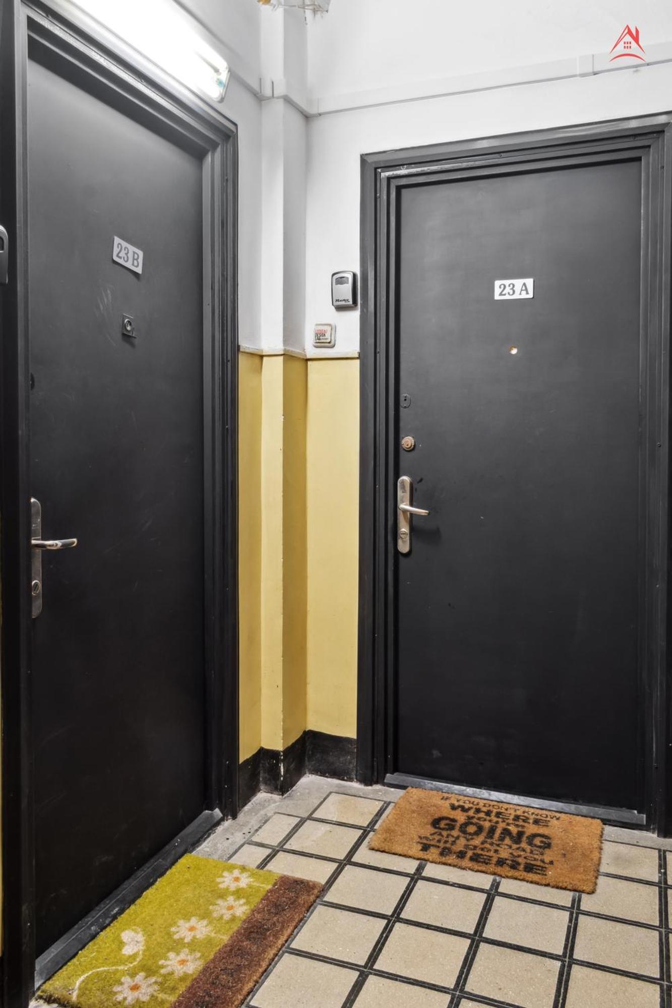 Old Town Studio 23B Apartman Bukarest Kültér fotó