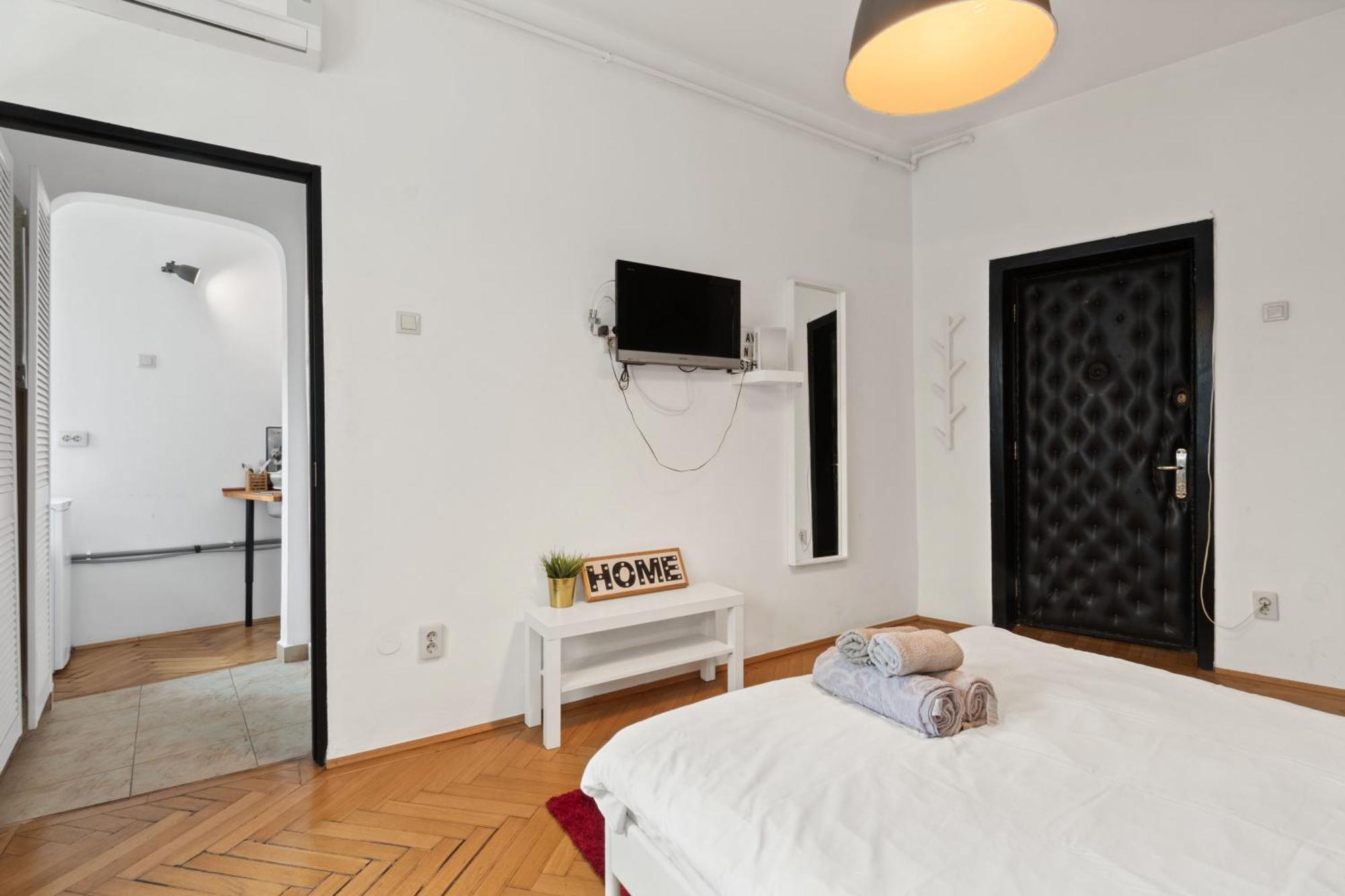 Old Town Studio 23B Apartman Bukarest Kültér fotó